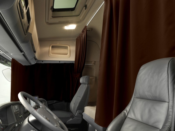 Комплект автоштор и карнизов Блэкаут - авто XLK 480х100/240х160 (цвет: Темно-коричневый)