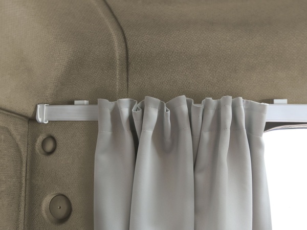 Комплект автоштор и карниза спального места Blackout - auto SK 240х160 (цвет: Серо-белый)