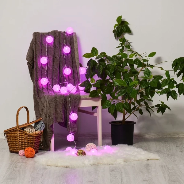 Электрогирлянда светодиодная Vegas Нить с Хлопковыми шарами розовый 1.5 м