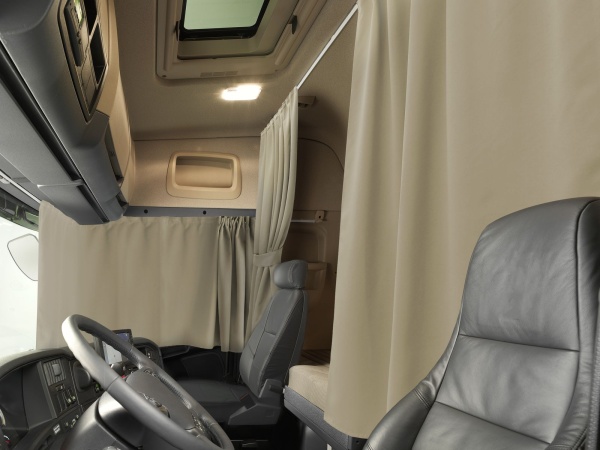 Комплект автоштор и карнизов "Блэкаут - авто XLK" 480х100/240х160 (123760614)