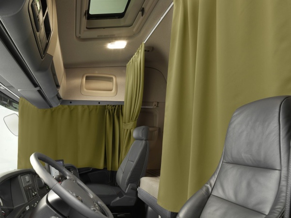 Комплект автоштор и карнизов Блэкаут - авто XLK 480х100/240х160 (цвет: Темно-оливковый)