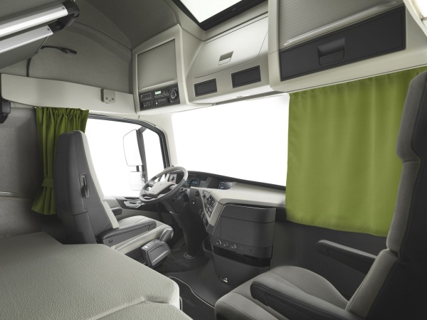 Комплект автоштор и карниза на лобовое-боковое стекло Blackout - auto LK 480х100 (цвет: Светло-зеленый)