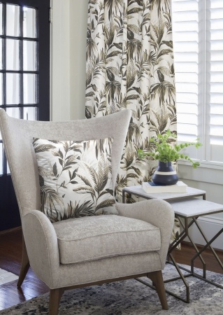 Подушка декоративная на молнии 40х40 см Matey с принтом