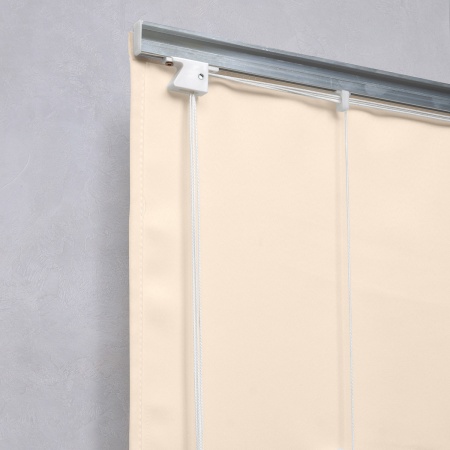 Римская штора с помпонами, Фортуна Blackout на верёвочном механизме, цвет экрю