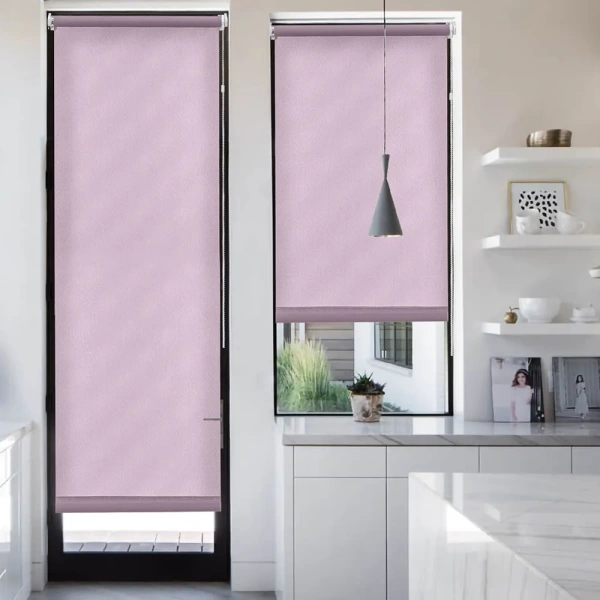 Рулонные шторы однотонные Лайт для балконной двери цвет нюдовый Рулонные шторы однотонные Лайт для балконной двери цвет нюдовый