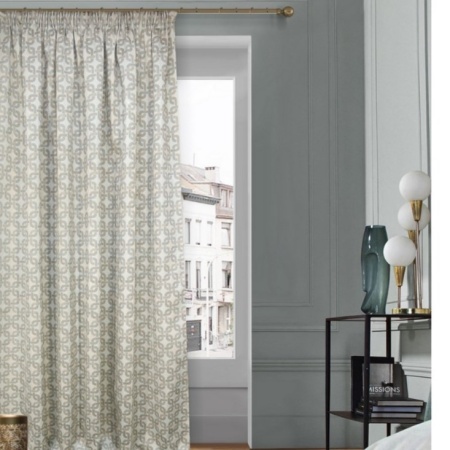 Портьерная ткань на отрез ширина 300 см Жаккард квадрат