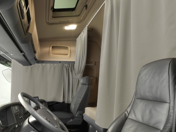 Комплект автоштор и карнизов Блэкаут - авто XLK 480х100/240х160 (цвет: Серо-бежевый)