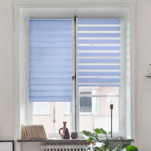 Рулонные шторы день ночь цвет голубой