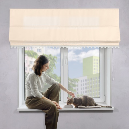 Римская штора с помпонами, Фортуна Blackout на верёвочном механизме, цвет экрю