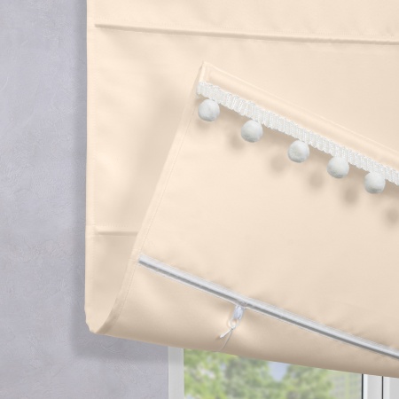 Римская штора с помпонами, Фортуна Blackout на верёвочном механизме, цвет экрю