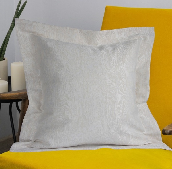 Подушка декоративная на молнии 50х50 см Сабина цвет крем