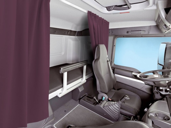 Комплект автоштор и карниза спального места Блэкаут - авто SK 240х160 (цвет: Темно-бордовый)