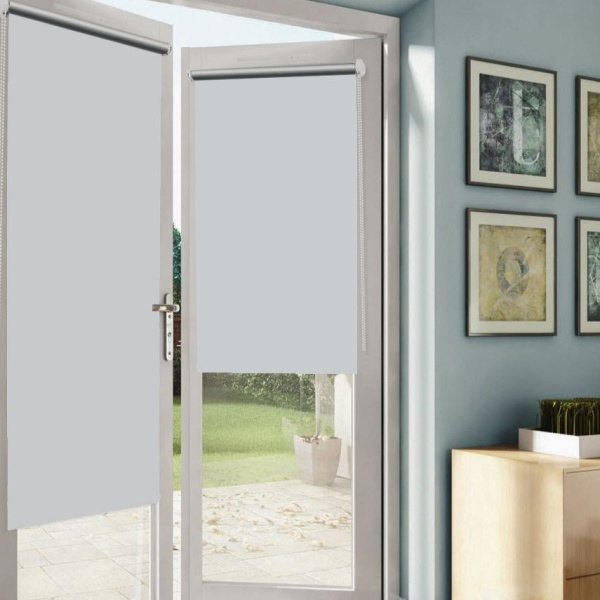 Рулонные шторы блэкаут отражающий Бланка для балконной двери