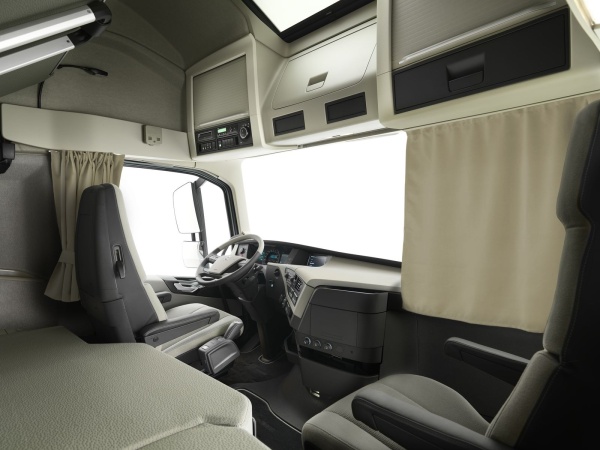 Комплект автоштор и карниза на лобовое-боковое стекло "Blackout - auto LK" 480х100 (123759614)